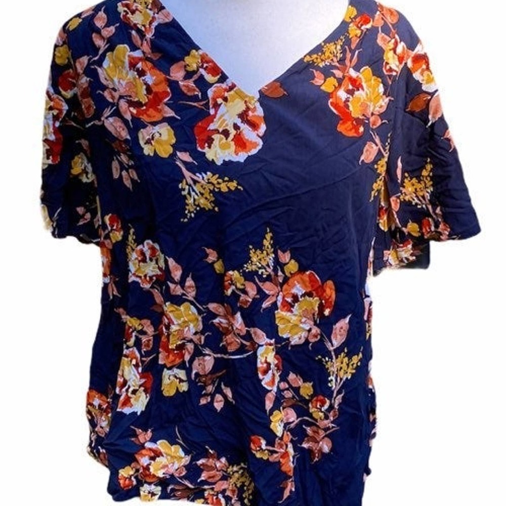 Isabel Maternity Signature Floral Print Short Slv Size Small top - 23